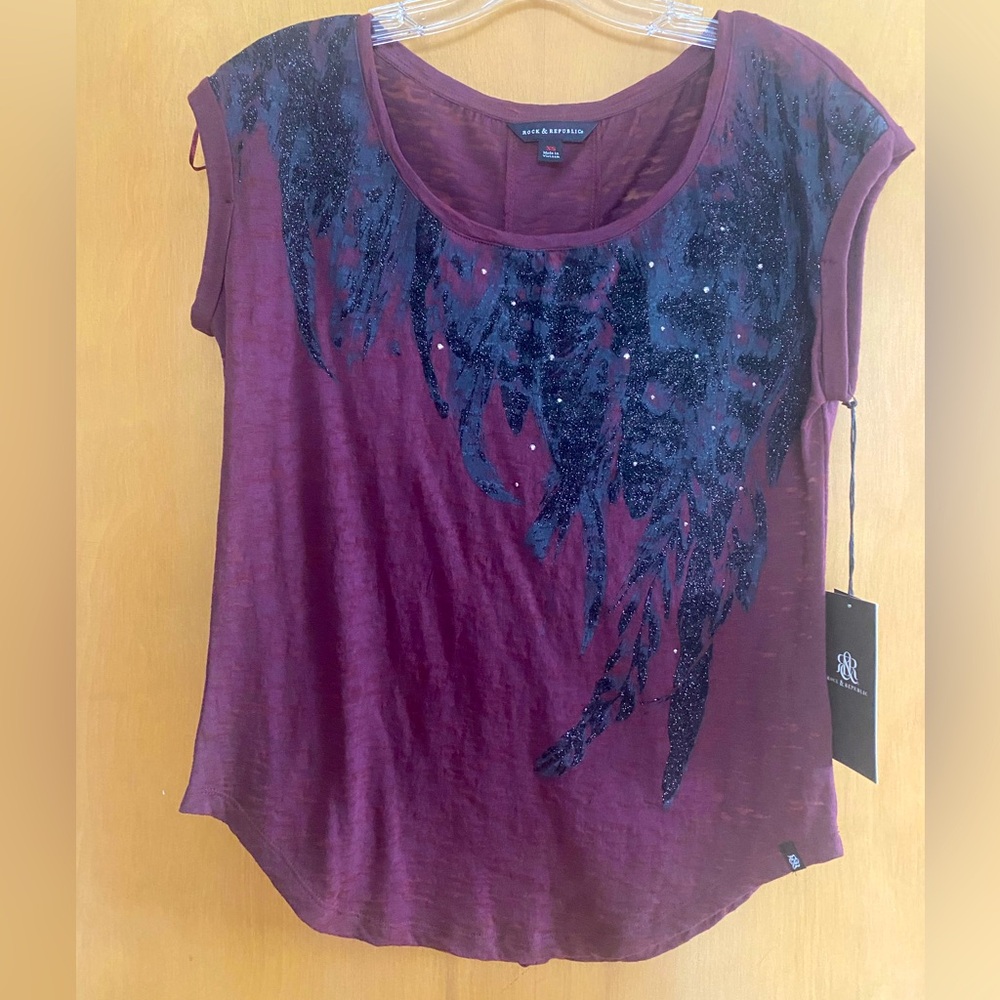 Rock and Republic  burgundy Embellished Women's Top Size XSmall.  NWT